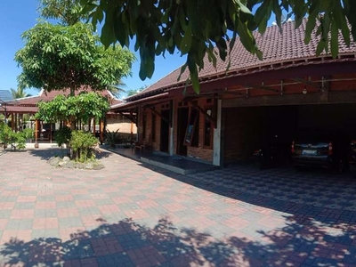Rumah Klasik Modern Di Jalan Kaliurang Km 16