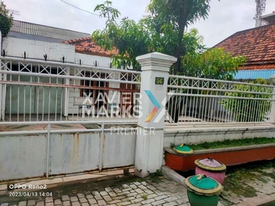 Rumah kos dan rumah induk candi