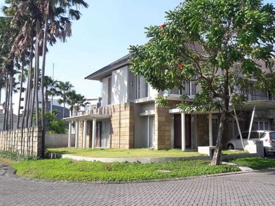 Rumah Royal Residence Cluster Crown Hill Surabaya 2 Lantai Hook Selata