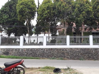 Villa Dijual Nyaman Lokasi Strategis di Cibodas Lembang