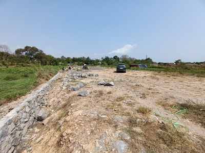 Dalam Ringroad Trihanggo, Tanah Jogja 400 meter Kampus UTY