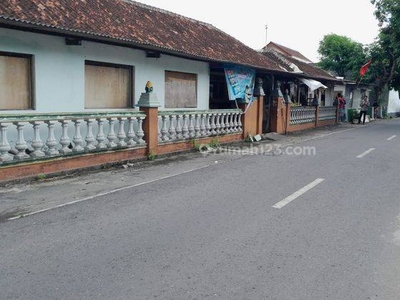 Dekat Kraton Jogja, Tanah Kodya Jogja Tepi Aspal Shmp