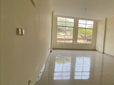 Disewa ruko green lake city dengan harga termurah