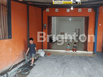 RUKO 2 LANTAI SIAP PAKAI STRATEGIS COCOK UNTUK USAHA LAUNDRY TOKO PONSELL PINGGIR JALAN METESEH