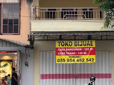 Ruko 3 Lantai di Cepat Pusat Kota Genteng