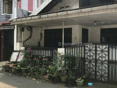 Rumah Hitung Tanah Dekat Al Azhar di Rawamangun