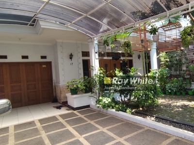 Dijual Rumah Luas Siap Huni, Sayap Gegerkalong - Bandung