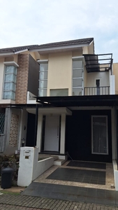 Dijual Rumah minimalis 2 lantai siap huni di Green Serpong Bintar