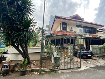 Dijual Rumah Siap Huni dengan Lokasi Premium dan Strategis @Tebet