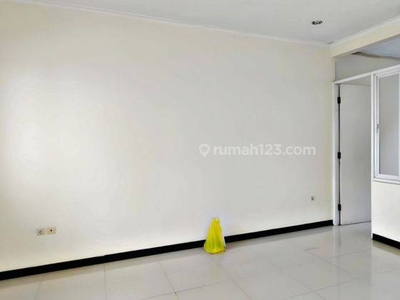 Taman Kopo Indah 5 Cluster Sommerville - Bangunan 2 Lantai Siap Huni - Include Ac 1 Unit