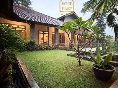 Villa Mewah Puncak Bogor Semi Furnished Pool Dekat Taman Safari Cimori