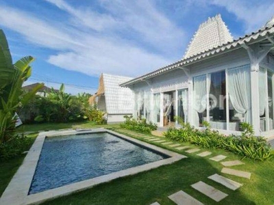 VILLA SUPER CANTIK FLAWLESS DI TUMBAKBAYUH