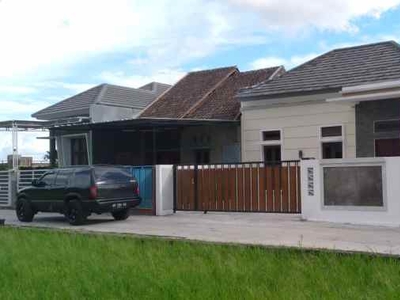 Dijual Cepat Butuh Uang Rumah Baru Siap Huni 100 Meter Dari Jalan Utam