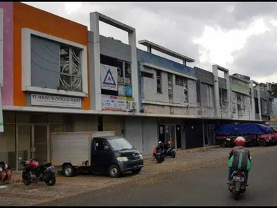 Ruko 2 lantai di Glaze Jl. Raya Kelapa Dua luas 64 m2 Gading Serpong