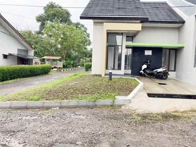 Rumah Dijual Di Komplek Taman Cihanjuang 2 Bandung Barat