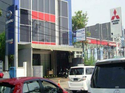 Gedung 3,5 Lantai, Lokasi dipinggir jalan, Kebayoran Lama, Jakarta Selatan