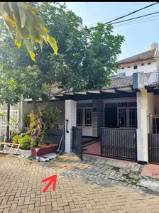 Dijual Cepat Harga Dibawah Pasaran Rumah 1,5 Lantai Full Renovasi Di P