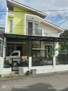 Dijual cepat rumah design unik 2 lantai Pondok Cidahu Permai