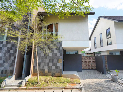 Dijual Murah Rumah Modern 2 Lantai Aesthetic Dekat Siap Huni J18482