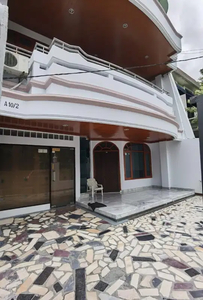 Dijual Rumah 2lt Lokasi startegis di Taman Aries Jakarta Barat