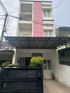 Dijual rumah bagus siap huni di Kelapa Gading