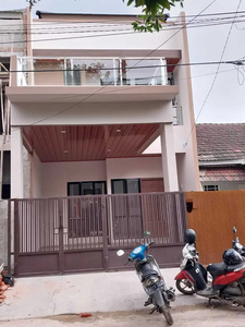Dijual rumah baru 2 lt di Villa Melati Mas lt.120, hg 2,5 M