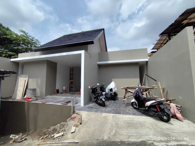 Dijual Rumah Baru Lokasi Strategis di Candi Gebang Utara Kampus UPN