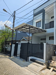 Dijual rumah cantik minimalis, dgn atap aesthetic di Harapan indah -