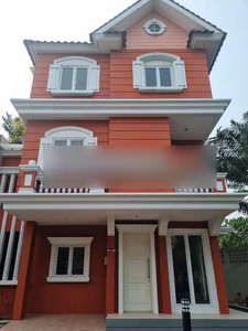Dijual Rumah di Cluster Omaha Gading Serpong Tangerang
