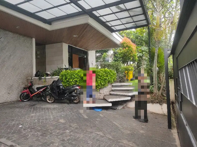 Dijual Rumah di Simprug ( senayan City )