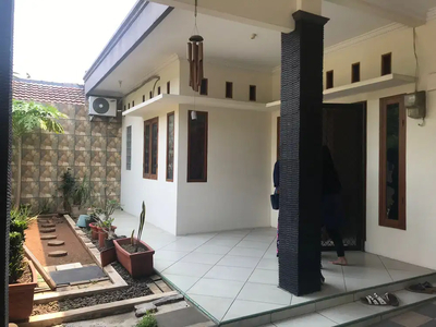 Dijual rumah mewah diperum Tangerang