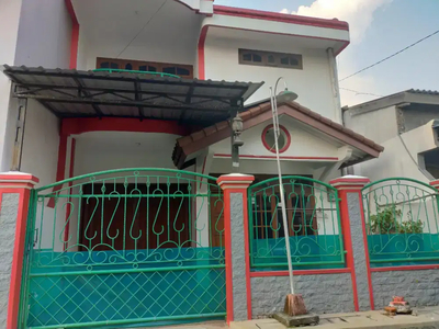 Dijual rumah siap Huni 2 lantai beserta perabot