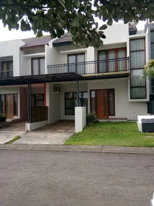 DISEWA RUMAH EMERALD TOWNHOUSE DISTRICT EMERALD BINTARO JAYA