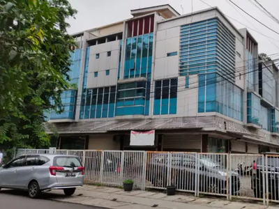 Disewakan Ruko 3 Lantai di Rawamangun,Jakarta Timur