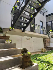 Jual Rumah Bagus Tropical Modern di Kota Baru Parahyangan Bandung