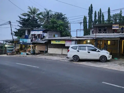 Jual Rumah dan 4 Kios