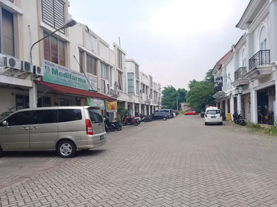 Ruko Di Pasar Modern Pondok Cabe Depan Kampus Universitas Terbuka UT