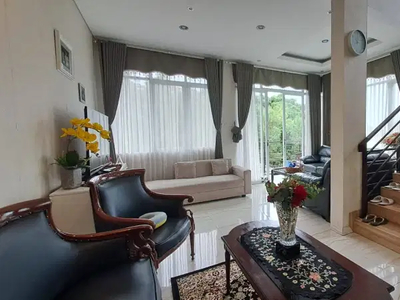 Rumah Asri 2 Lantai di Resort Dago Pakar Bandung