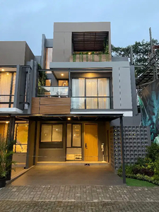 RUMAH BARU TERRAVIA 7X12 ADORA 3 LANTAI BSD SERPONG TANGERANG