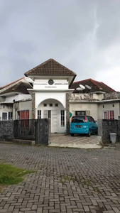 Rumah Cantik Dalam Perum Graha Banyuraden Indah II Yogyakarta RSH 352