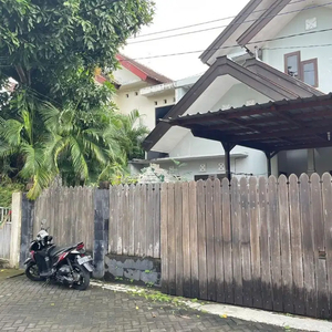 RUMAH DI KAWASAN ELIT MERTANADI, SEMINYAK - BALI