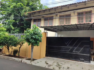 Rumah Hoek Dijual di Kelapa Gading