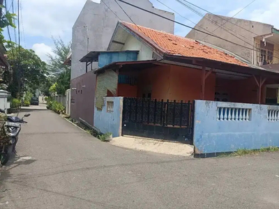 Rumah HOOK 1 Lantai Luas 135m2 di Komplek Pondok Bambu, Duren Sawit