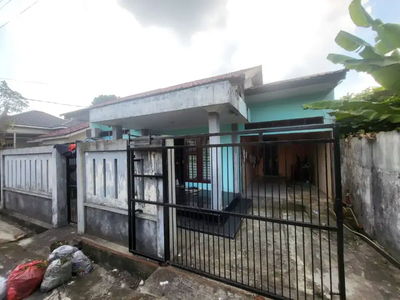 Rumah Jalan Pinang Merah