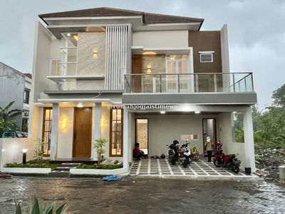 Rumah Kolam Renang Baru Dalam Perumahan JL Kaliurang Km 9 Dekat UGM