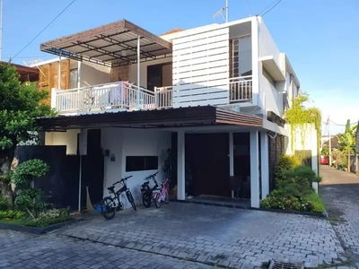 Rumah lantai 2 semi villa di kawasan jl tukad balian renon denpasar