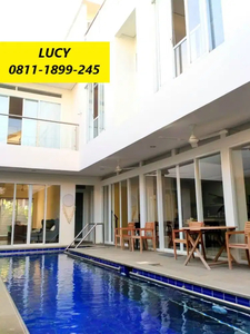 Rumah Mewah 3 Lt Plus Swimpool di Jakarta Selatan 12875-AY