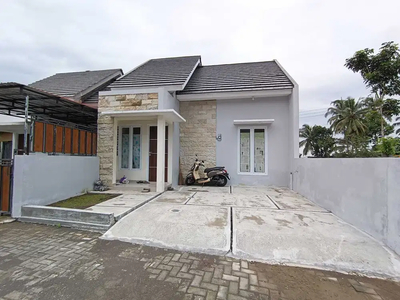 Rumah Minimalis Modern Mangku Jalan Aspal dekat RSUD Sleman
