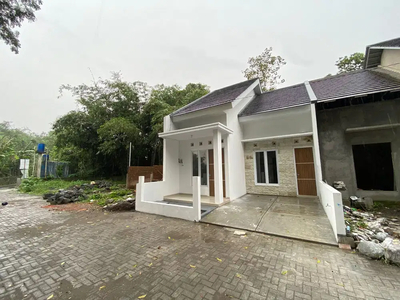 Rumah Modern Akses Jalan 6 meter dekat Ibarbo Park