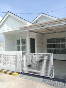 Rumah modern minimalis King Tanjungsari lingkungan Asri